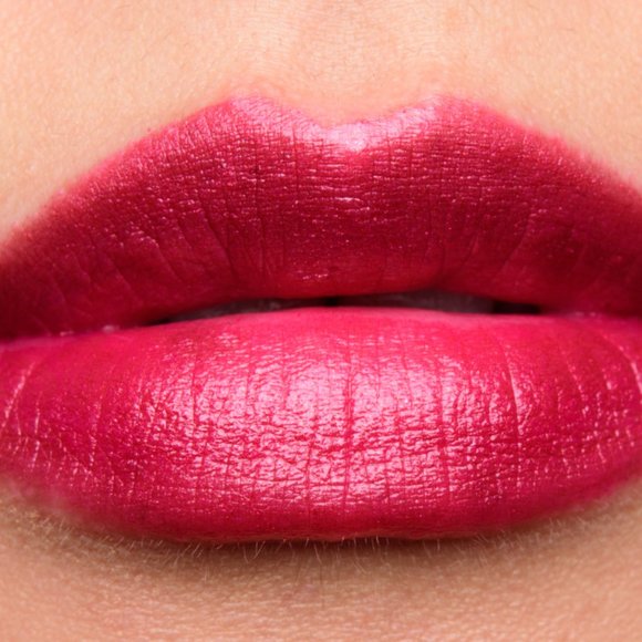 MAC - FROST LIPSTICK IN *NEW YORK APPLE* BRAND NEW IN BOX - Picture 3 of 7